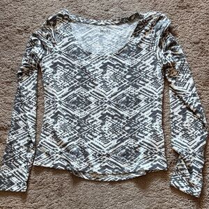Mudd brand Long Sleeve Scoop Neck Top - Black and White Aztec-inspired Design